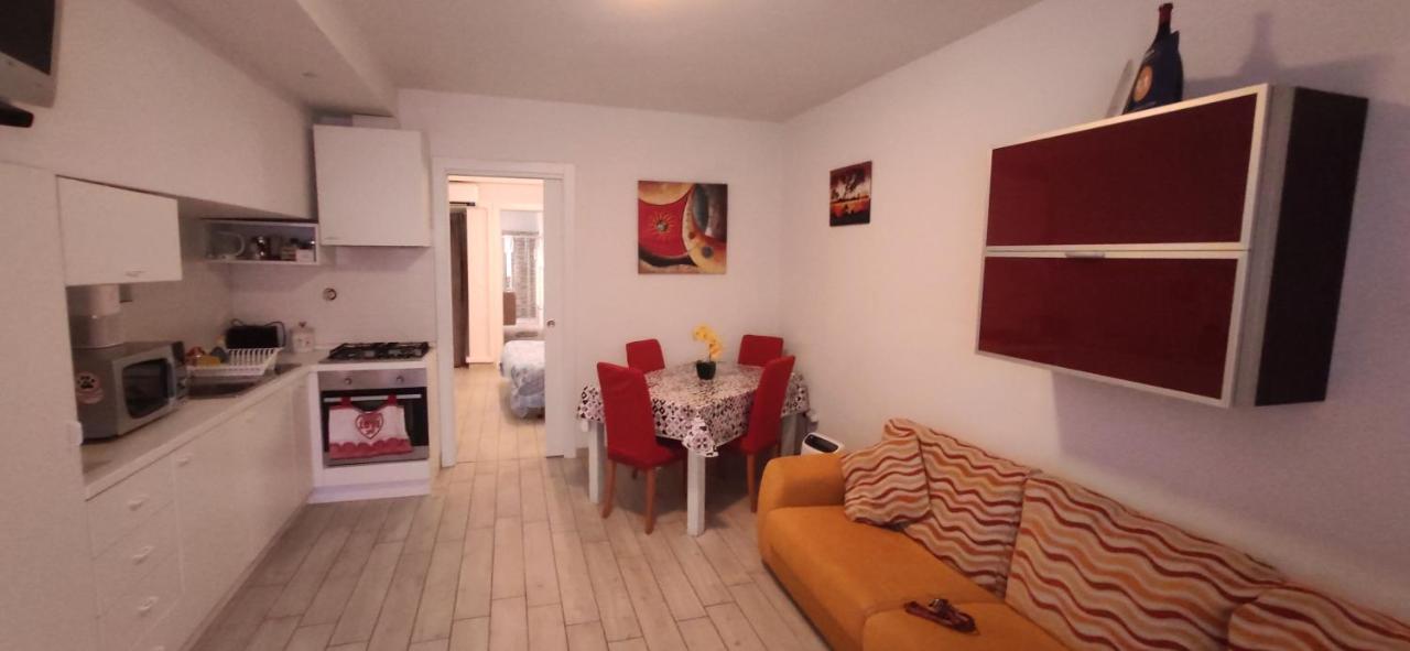 La Casa Nel Borgo Sul Lago ピゾーニェ エクステリア 写真